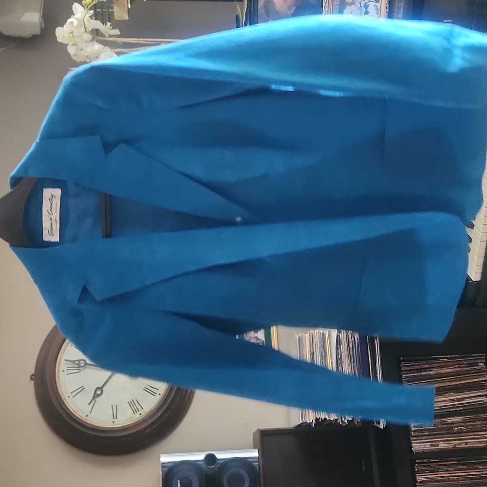 Beautiful Vintage Town and Country Teal Lined ultra suede button up blazer.